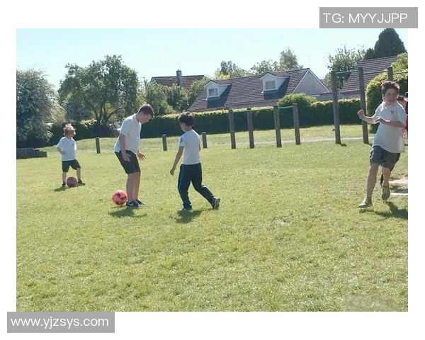 足球明星子女踢球的成长之路与未来发展潜力探讨