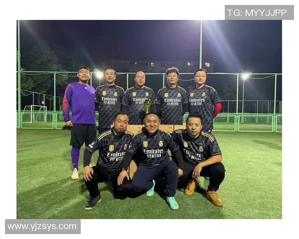 深入球场背后原声采访足球明星的真实故事与心声