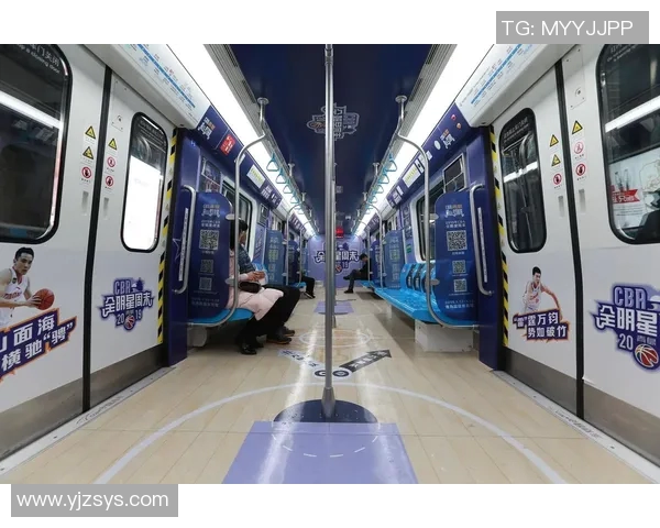 明星篮球包的魅力与实用性解析让你在球场上尽显风采